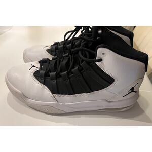 Nike Air Jordan Max Aura Basketball Sneakers Men's 8 Black White Shoes